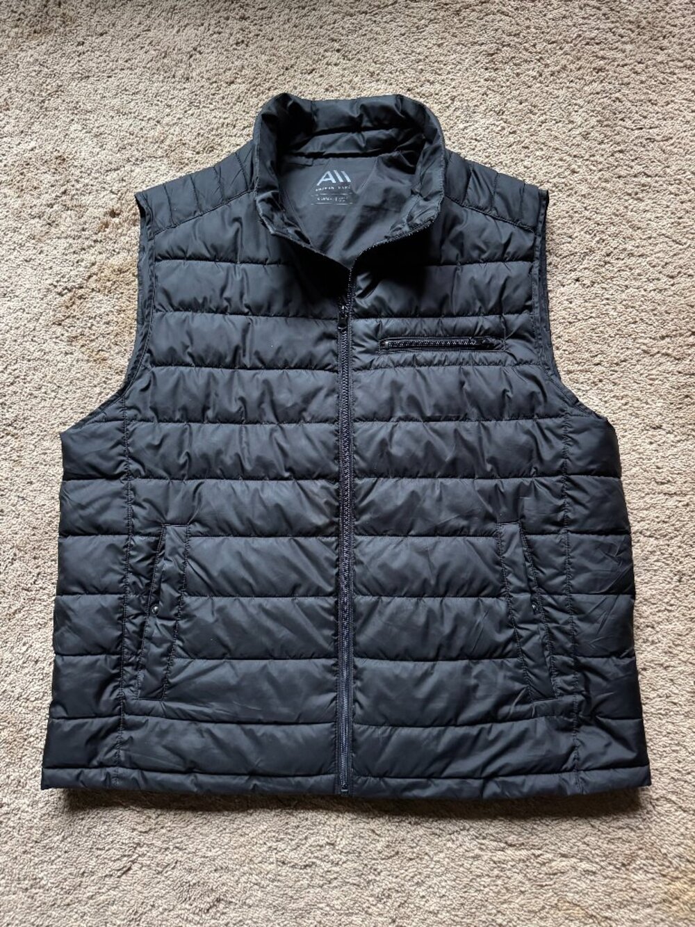 Andrew Marc men's vest